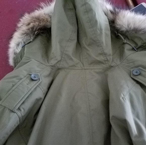 Mens Burberry brit with fur liner - Picture 4 of 8